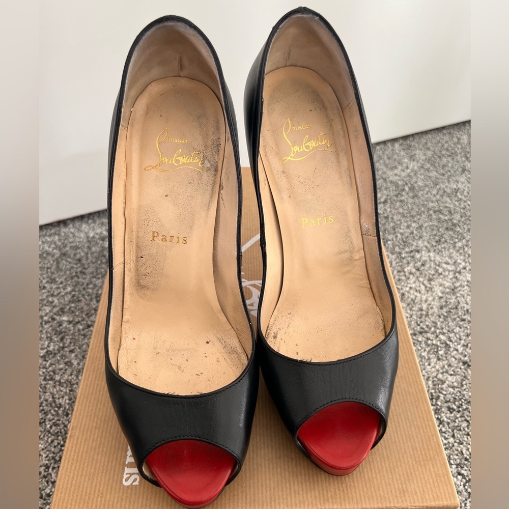 Christian Louboutin Very Prive 120 Kid Black and Red Peep-Toe Heels - Picture 3 of 10